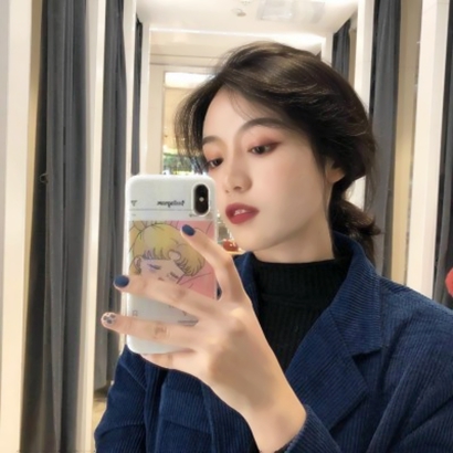 12张氛围感拉满！时尚气质女生高清头像合集