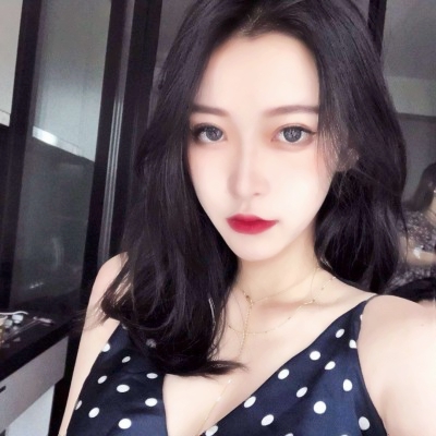 女生超酷微信头像 9张高清好看的女生酷飒微信头像合集