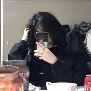 女生霸气手机控头像来啦！12张高清时尚款任你挑