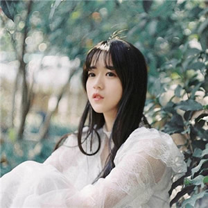 12张高清清新长发真人美女头像 适合当微信头像的女生头像合集