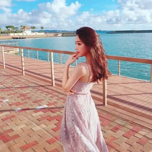 18张高清成熟气质女生头像 高贵又有氛围感的社会女头合集