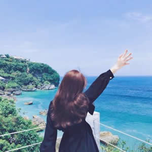 女生海边背影QQ头像 16张高清唯美氛围感素材