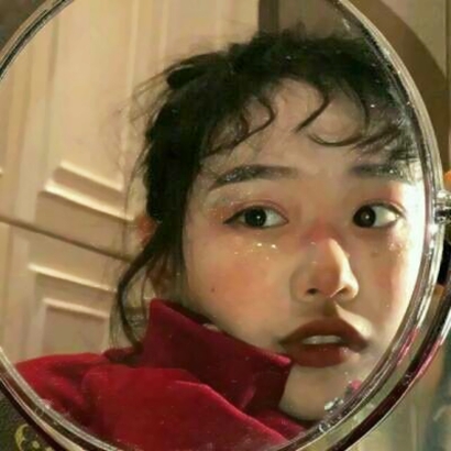 眼神带着疏离感！10张高清高雅忧郁女生头像合集