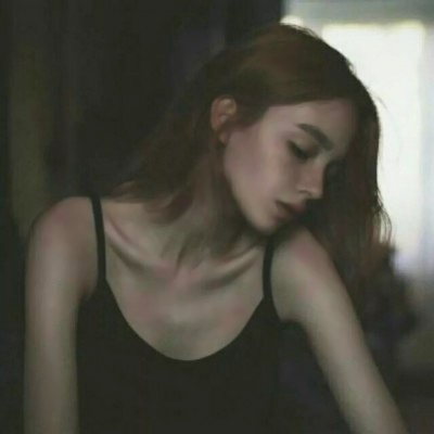 16张高清欧美风女生QQ头像 氛围感直接拉满