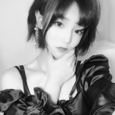 三人闺蜜专属！15张高清黑白单人头像合集