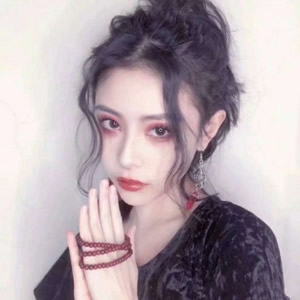 16张高清高冷霸气个性女生头像合集