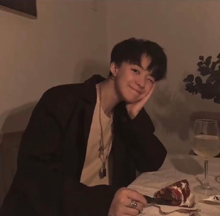 今天大家都在找的热门情侣头像