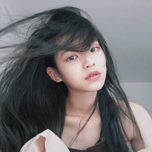 微信女生时尚头像合集：14张青春又拉风的时尚女生头像