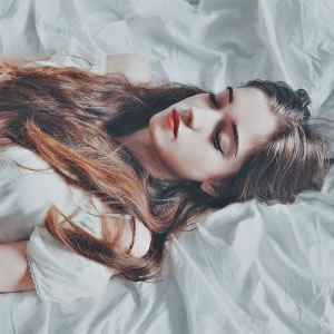 16张超绝女生健身励志头像 线条好看氛围感拉满