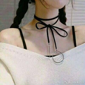半露肩吊带女生头像合集 16张高清露肩性感女生头像