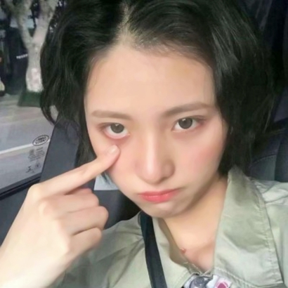 24张高清成熟韵味女生头像 沉稳气质感拉满