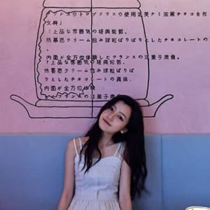 12张高清女生个性微信头像 氛围感直接拉满