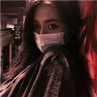 韩系红色系女生头像合集 18张好看的韩版红色女生头像