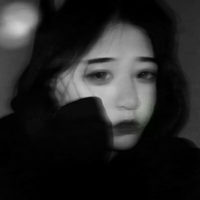 22张氛围感拉满！女生模糊感黑白QQ头像合集