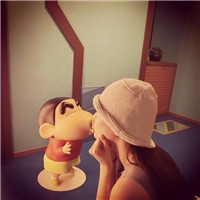 18张暖调复古女生意境头像 氛围感拉满的漂亮头像合集