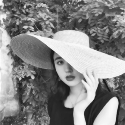 10张氛围感拉满的黑白伤感女生头像，每一张都戳中心事