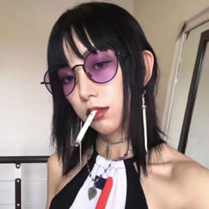 16张高清霸气冷酷风女生微信头像合集