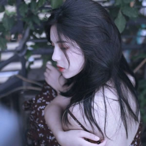 15张高清清新感女生QQ头像 纯美氛围感拉满