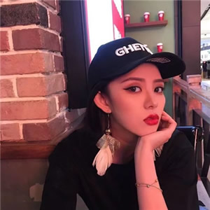 12张高清霸气社会风女生网图头像合集