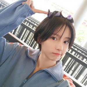 16张高清帅气女生短发QQ头像 直接拿来用