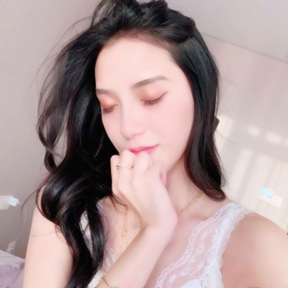 13张高清女生唯美时尚头像 微信头像素材直接存