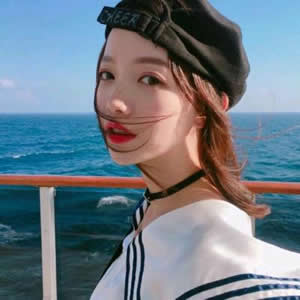 女生蓝色海边头像合集 18张高清蓝调吹风氛围感头像