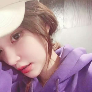 24张氛围感拉满！一左一右的时尚唯美闺蜜头像合集