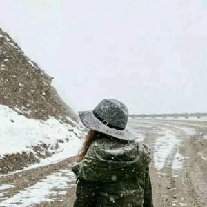 16张非主流女生背影头像 直接存就能用