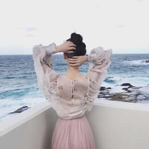 女生海边背影QQ头像 16张高清唯美氛围感素材