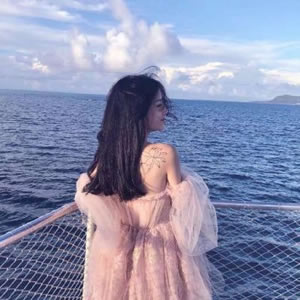 微信背影女头像 16张高清可爱马尾女孩背影图合集