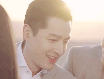 胡歌这组动图帅出圈了！粉丝直呼老公