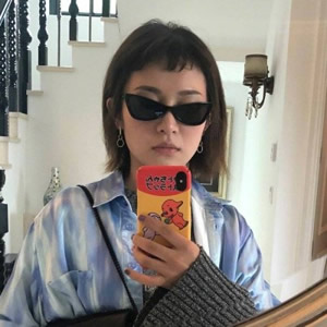 超飒！16张女生冷酷霸气社会风QQ高清头像合集