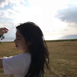 微信头像女生伤感孤独 14张伤心孤独美女头像合集