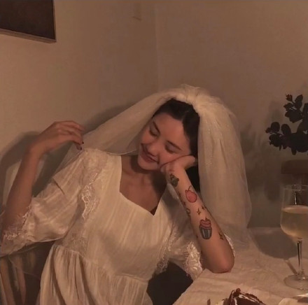 今天大家都在找的热门情侣头像