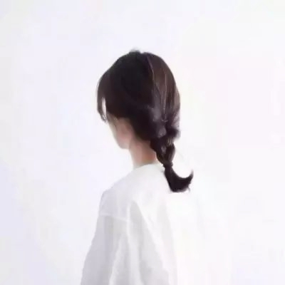 22张干净清爽的白色系纯洁女生头像 高清无修饰