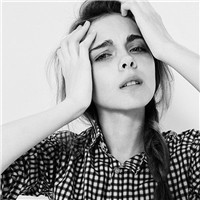 18张欧美风女生灰色伤感头像 氛围感拉满