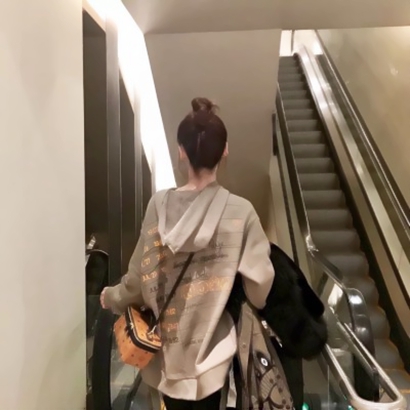 超酷时尚女生背影头像合集 18张高清图直接存