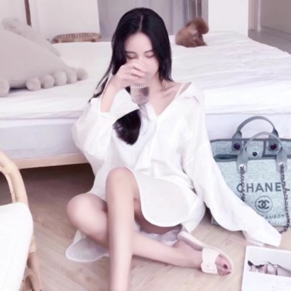 33张清新感网红女生头像 高清潮流美图合集