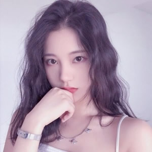 小清新又带高冷感的女生头像来啦！16张高清质感图直接拿走