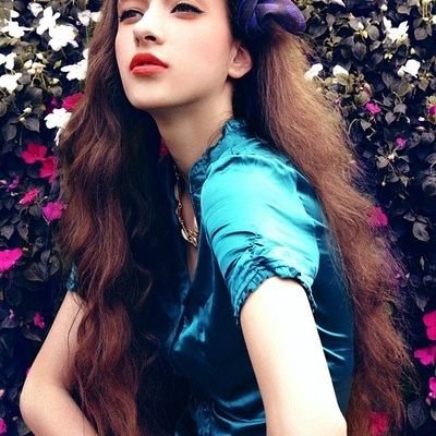 12张高清好看的森系欧美女生头像合集