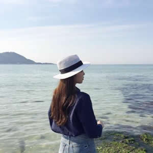 女生海边背影QQ头像 16张高清唯美氛围感素材