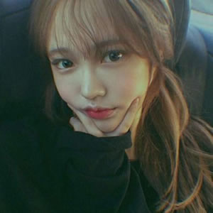 女生时尚可爱微信头像合集 共18张可选