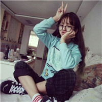 戴眼镜的呆萌女生头像合集 18张可爱软萌女生头像来啦