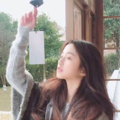 30张高清意境感拉满的QQ唯美女生头像