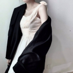 女生部位QQ头像 20张高清黑白系女生局部头像合集