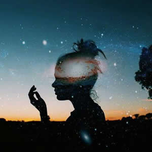 热门闺蜜单人头像合集 共16组女生头像