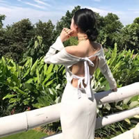 17张霸气性感女生露背QQ头像 精致氛围感拉满