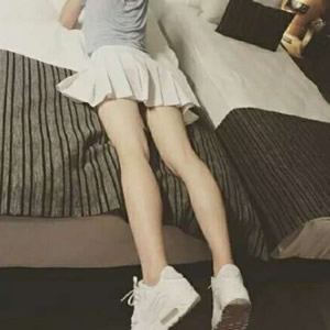 18张高清性感长腿女生头像 适合当微信QQ头像