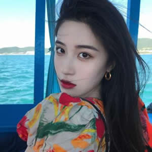 热门闺蜜单人头像合集 共16组女生头像