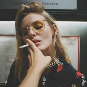 微信欧美高冷女生头像 18张高清好看的欧美范微信头像合集